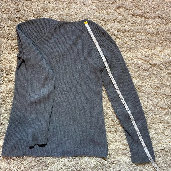 Calvin Klein Round Neck Sweater S - Picture 2 of 3